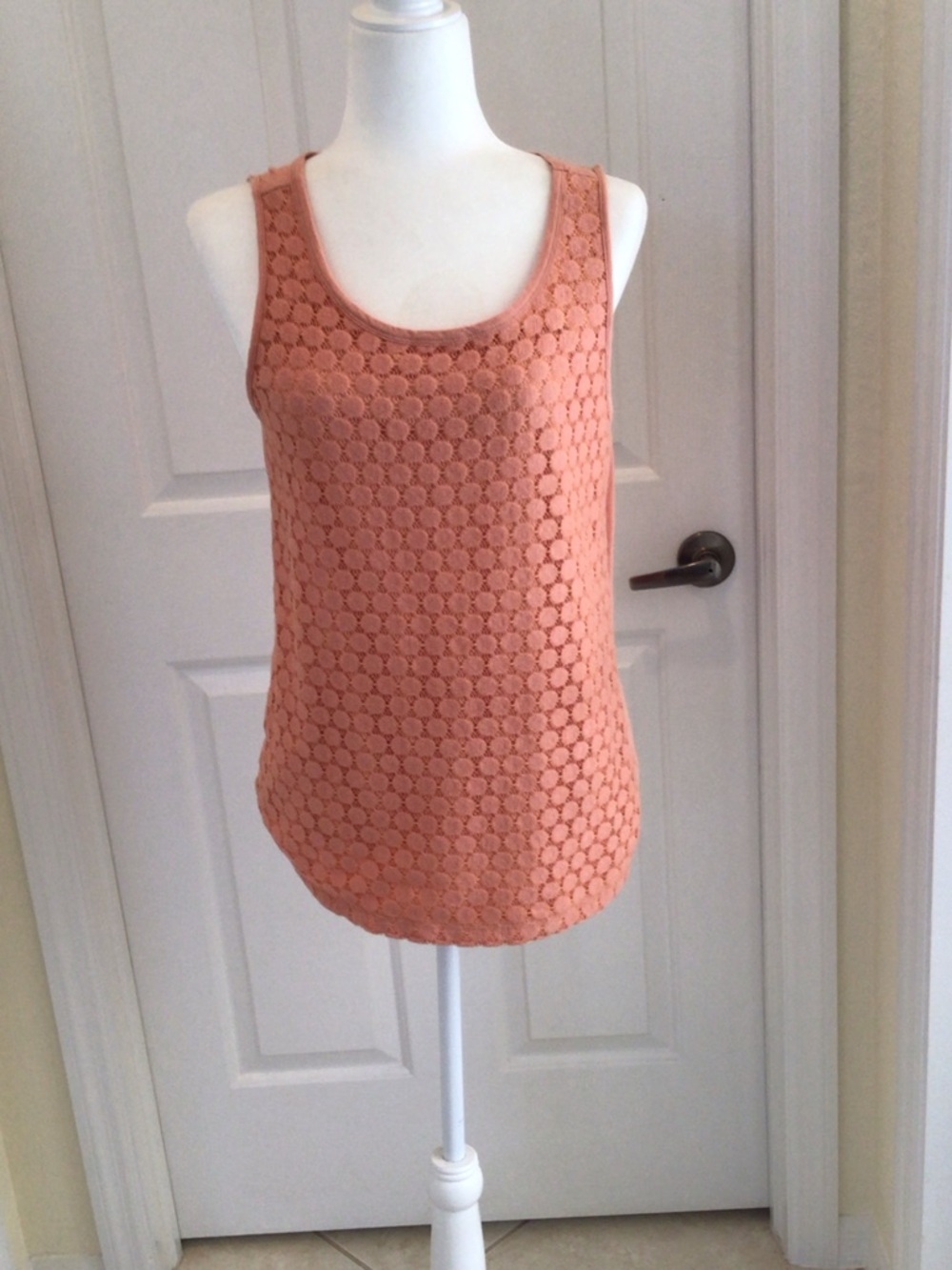 Ann Taylor LOFT lace sleeveless top